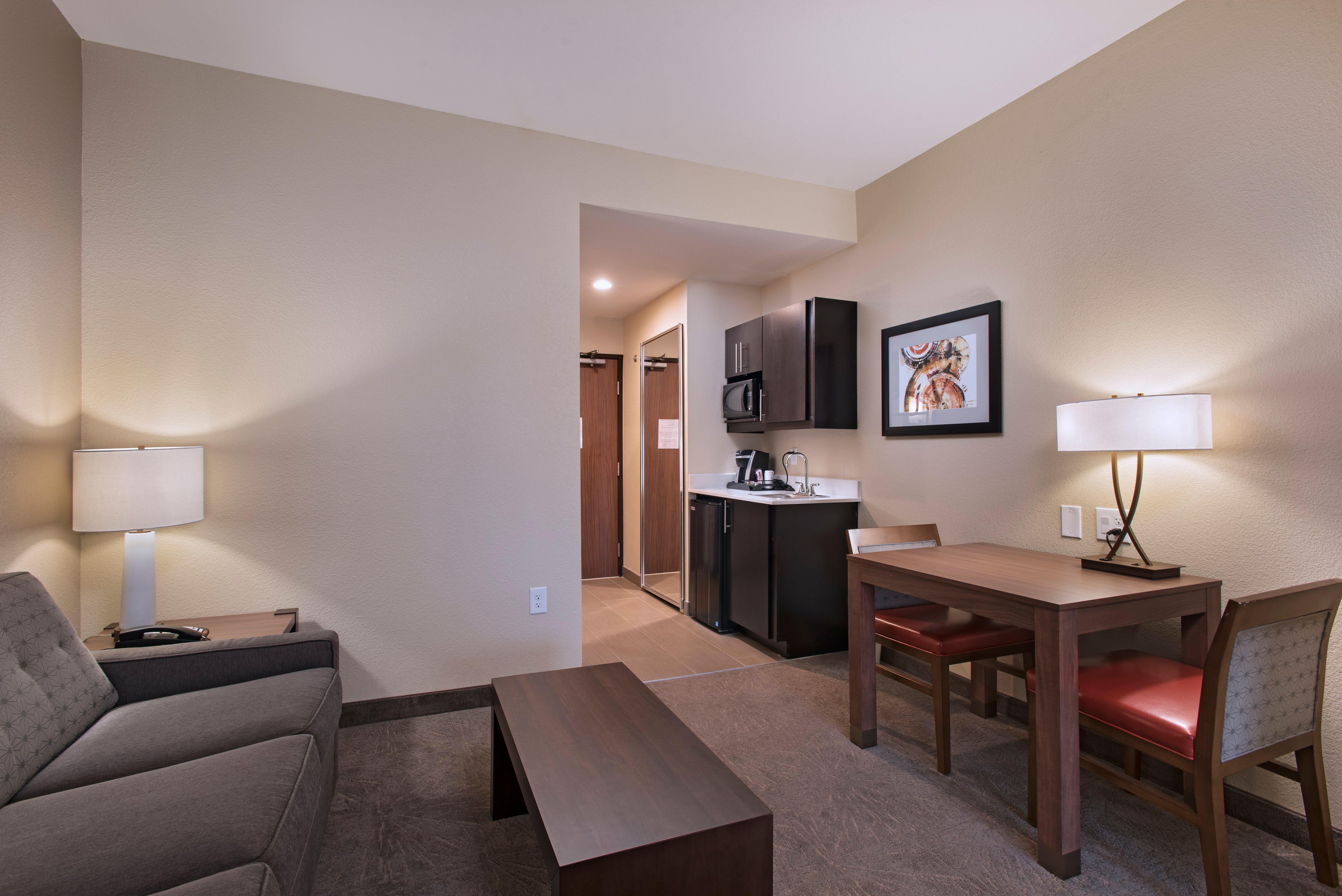 Holiday Inn Express & Suites Austin Nw - Four Points By Ihg Exteriör bild