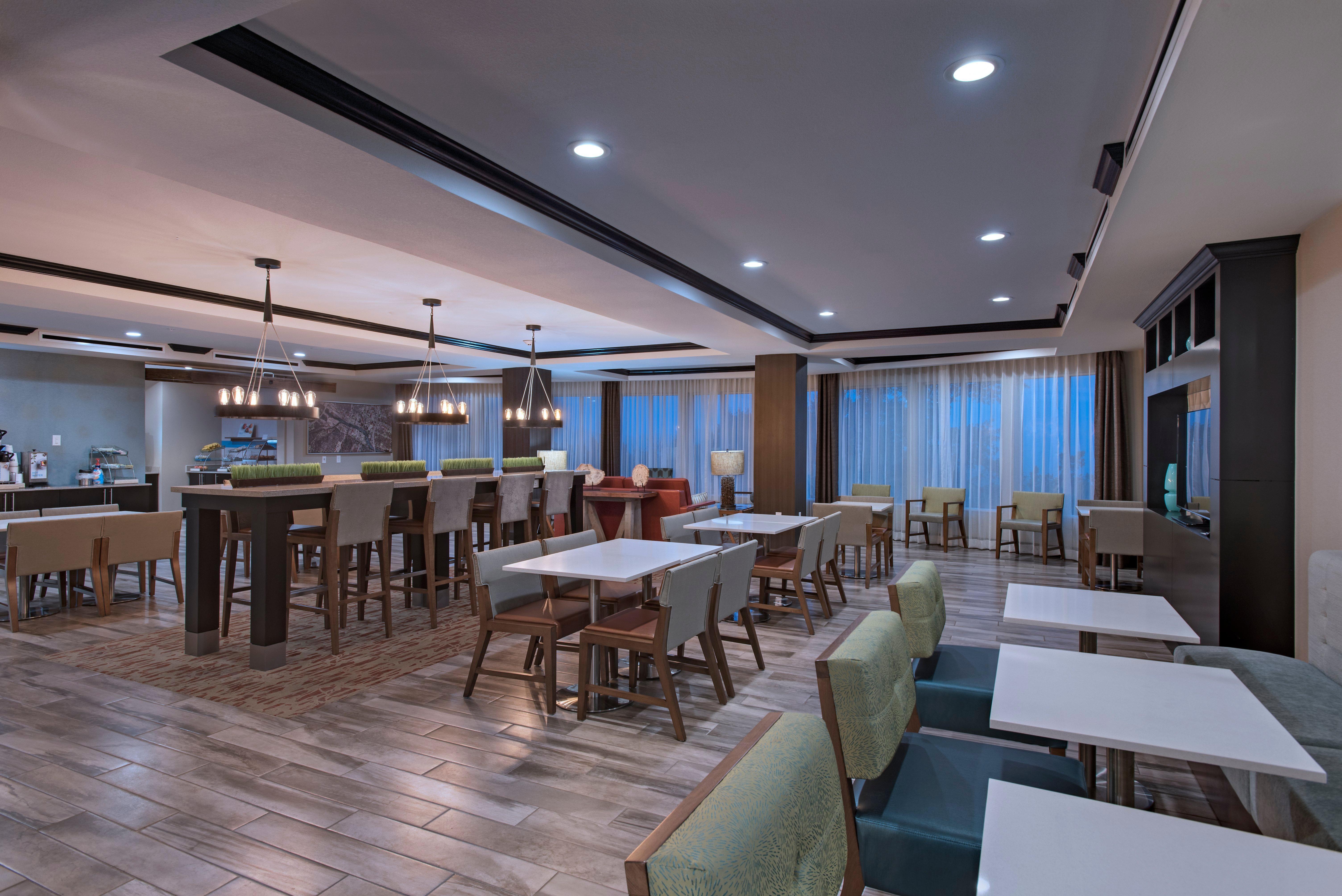 Holiday Inn Express & Suites Austin Nw - Four Points By Ihg Exteriör bild