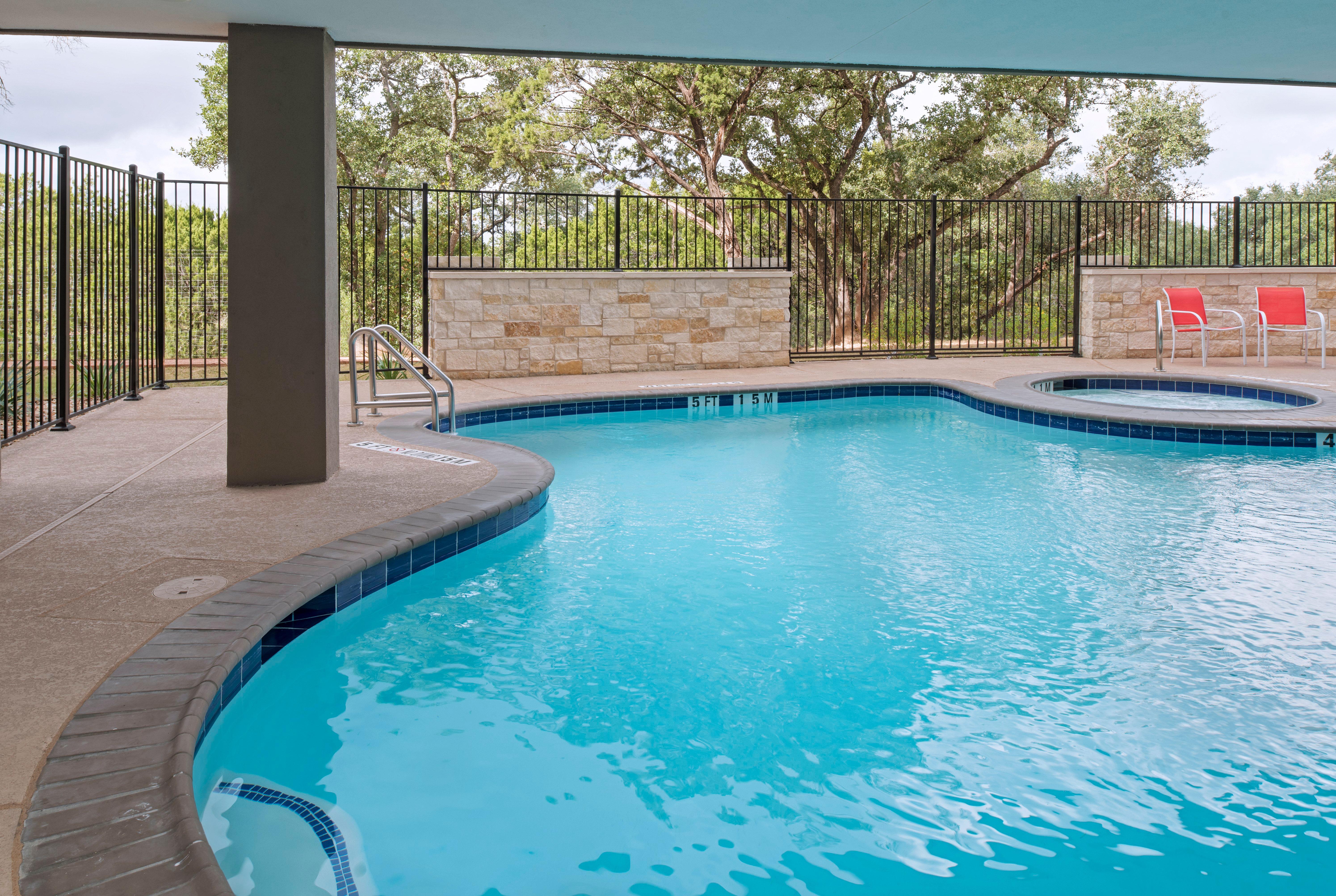 Holiday Inn Express & Suites Austin Nw - Four Points By Ihg Exteriör bild